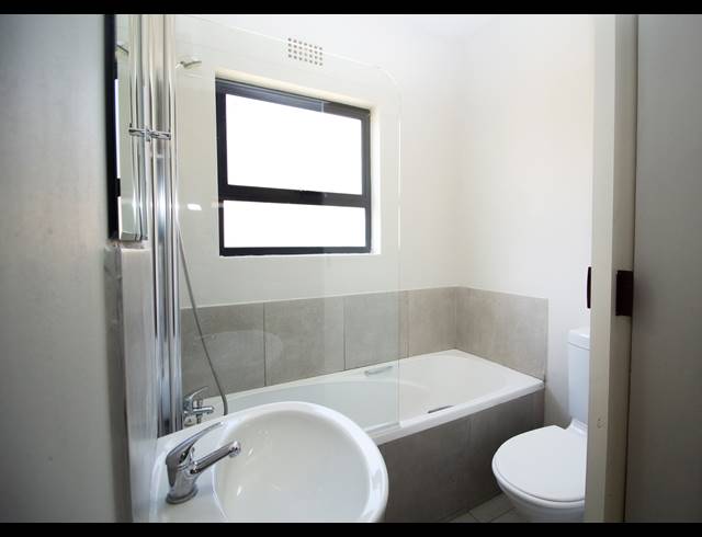 2 BEDROOM APARTMENT TO LET IN KENLEAF